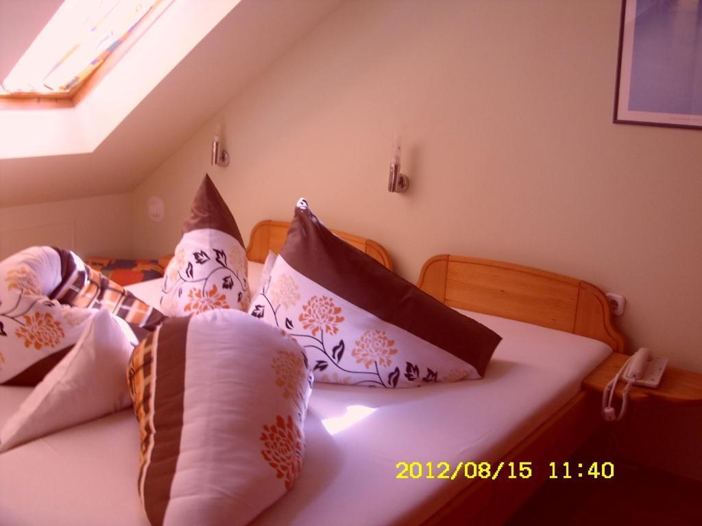 Hotel Korona Szallo Nagykanizsa Zimmer foto